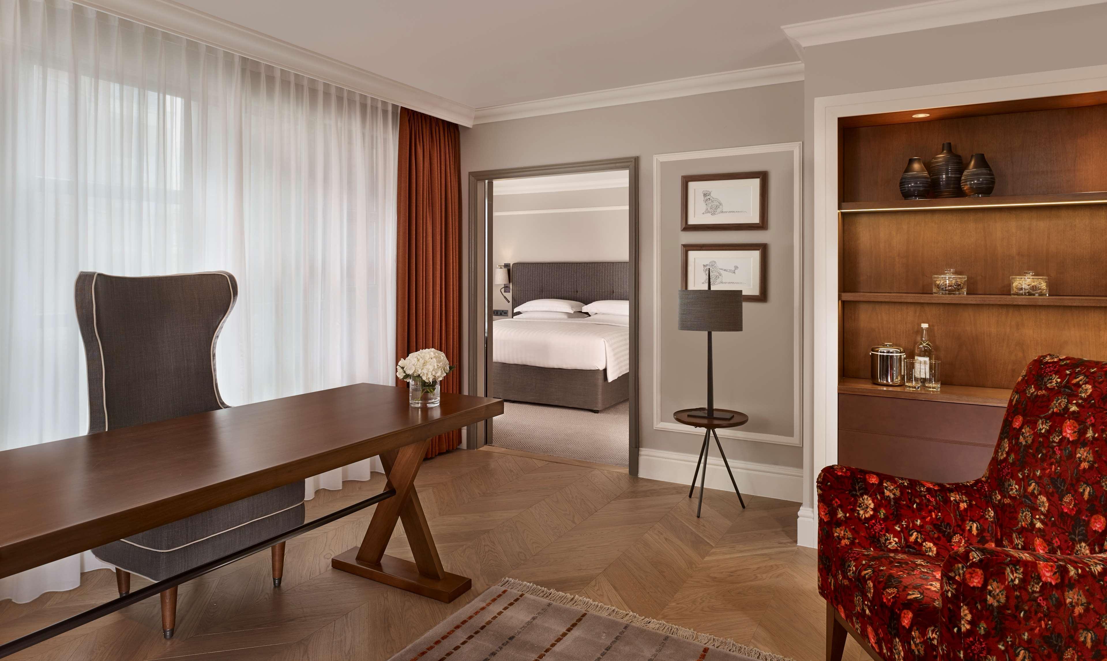 Hyatt Regency - The Churchill Отель 5*